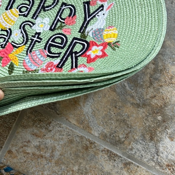 Coterie 2 Sets of 4 Floral Happy Easter Placemats NWT - Picture 5 of 7